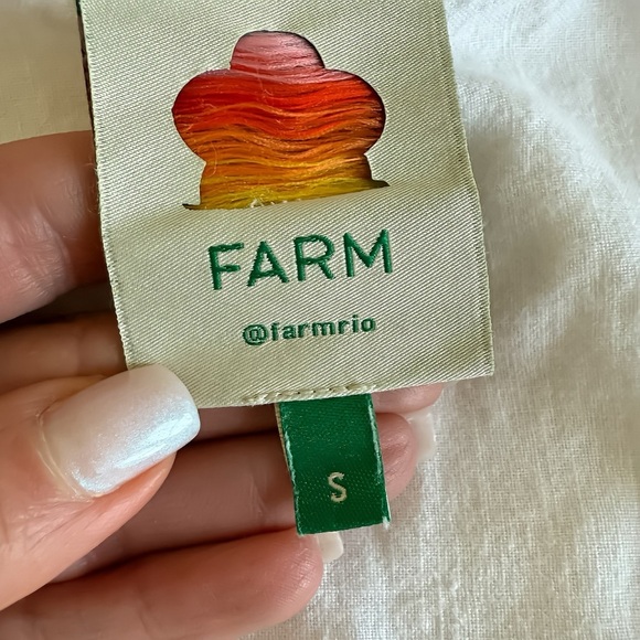 Farm Rio Crop Top Pineapple Embroidered Blouse – Beaded Linen Blend – Size Small - Picture 5 of 13